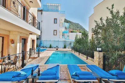 Sahane offers panoramic sea views from every room.