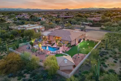 Image de Desert Oasis ★ Pool-Spa-Disc Golf-Ping Pong-Poker Table-Pool Table★