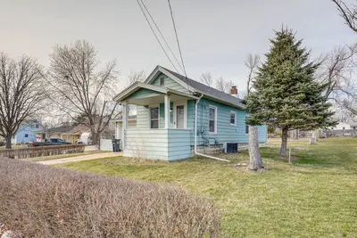 Image de Cedar Rapids Vacation Home Near Downtown District!