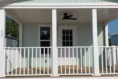 Image de Short drive to the beautiful 30-A beaches! ! \nCozy Riverwalk Landing Cottage 6-F