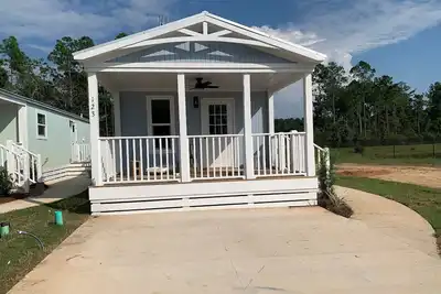 Image de Short drive to the beautiful 30-A beaches! ! \nCozy Riverwalk Landing Cottage 7-G