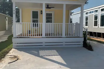 Image de Close to beaches, minutes away from 30a\n10J Deluxe Cottage