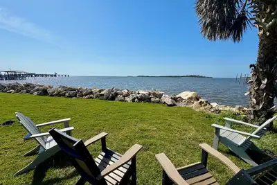 Image de Eva Maes Waterfront Cottage Cedar Key Amazing View