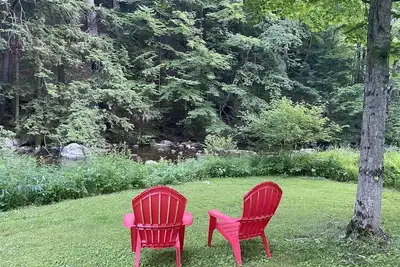 Image de Beautifully updated, Cozy 3 bedroom 3 bathroom house. Water Views! !
