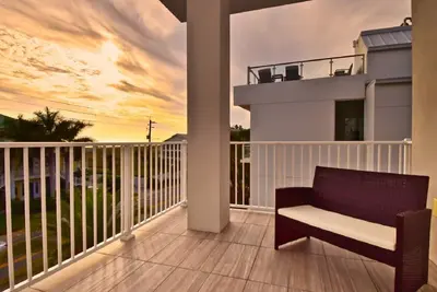 Image de Luxury 5 Bed with Stunning Siesta Key Beach Views!