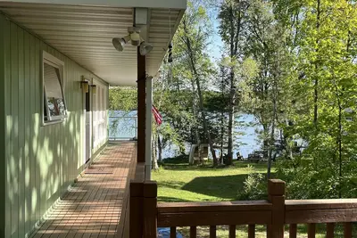 Image de The Mint on Huffman Lake-summer lakefront awaits!