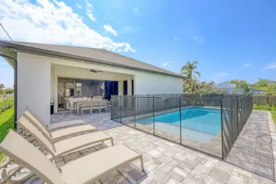 Image de BonitaShores: Private Pool & Mins to Beach