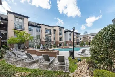 Image de Luxury Apt Minutes From Uptown!