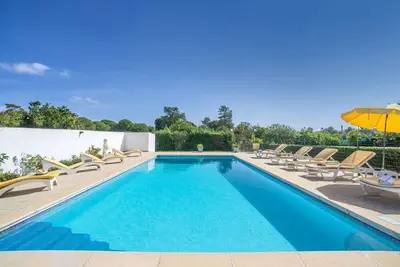 Image de Joli appartement pour 4 personnes avec Wifi, piscine, Tv, terrasse et parking