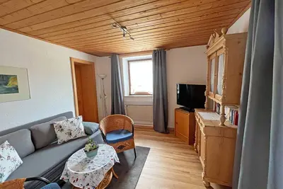 Image de Ferienwohnung 2 - 48 qm für Max. 4 Personen. 1 Extra Schlafzimmer, Süd-west-balkon, Parkplatz
