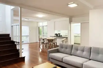 Image de Spacious Home Near Cbd 20x Faster 5g @390 Mbps