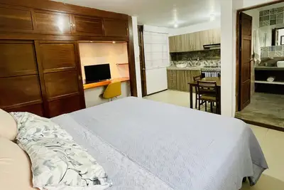 Image de HuanchacoStudio/KingBed/Balcony/Tv/Wifi
