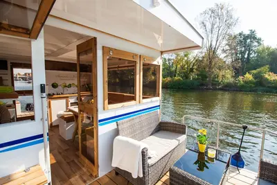 Image de Bateau \"Lisa\" entièrement équipé avec terrasses