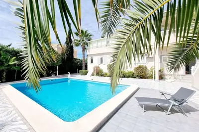 Image de Maison Avec Piscine À La Siesta