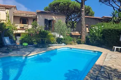 Image de Havre de paix en Provence – Maison de vacances avec piscine privée!