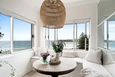 Image de The Bondi ~ A Beachfront Delight