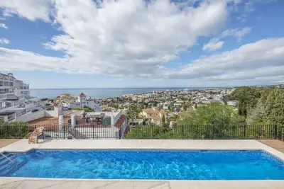 Image de Stunning Seaview apartment near Marbella by Costarentals - Ref 90