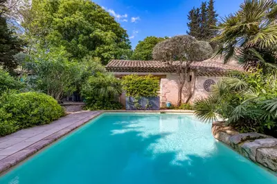 Image de Maison 'Oasis Centre Charme' avec piscine partagée, Wi-Fi et climatisation