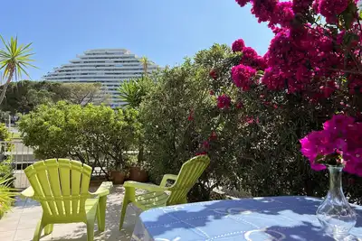 Image de Apartment with large terrace 1 min from the beach!
