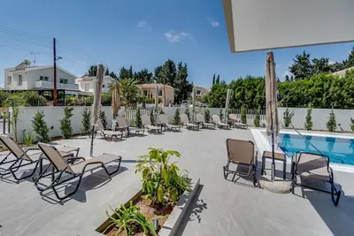 Image de Adolina Two Bedroom Apartment 101 by Ezoria Villas