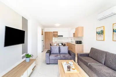 Image de Adolina One Bedroom Apartment 302 by Ezoria Villas