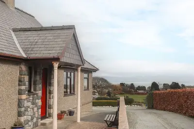 Image de Awel Y Grug, pet friendly, character holiday cottage in Llanbedrog