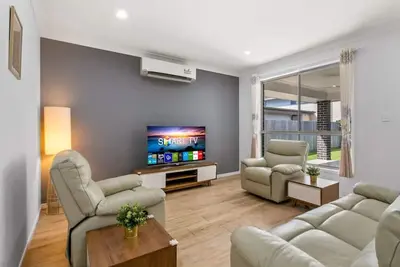 Image de Spacious Newly Furnished 4bd Family Retreat