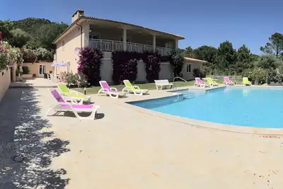 Image de Appartement en rez-de-jardin