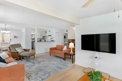 Image de Coastal Cottage near Beach!