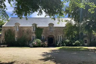 Image de . Propriété XVIIème entre la côte de granit rose & Lannion, appartement 70m2