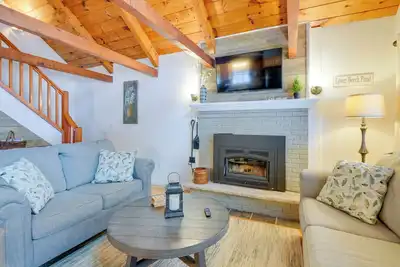 Image de Cozy Tuftonboro Home w\/ Deck - Walk to Beaches!