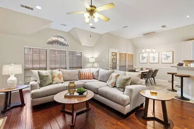 Image de Tch - Spacious 4bd/3ba home in Highland Village