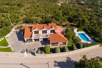 Image de Superbe maison à Gornje Sitno