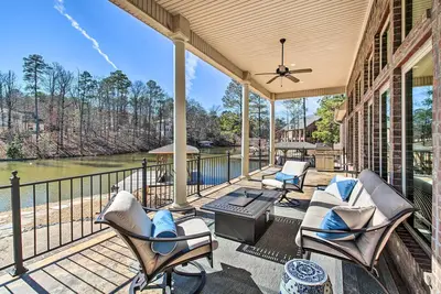 Image de Hot Springs Village Home w/ Dock + Patio!