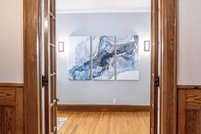 Image de Beautiful Home for the Whole Family! Prime location for experiencing Buffalo!