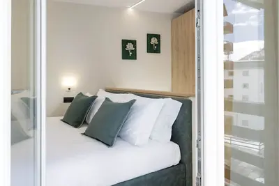 Image de Newly refurbished apartment located in the Breuil-Cervinia's pedestrian area