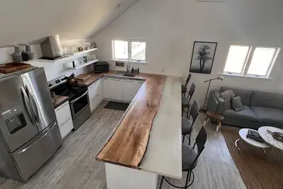 Image de Bayview Hideaway! Newly remodeled beach house!