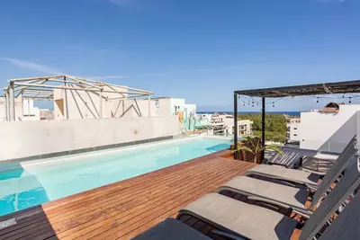 Image de King Suite w/Pool, Wi-Fi, Kitchen & Close to Ave 5