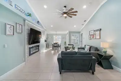 Image de Pinellas' Beaches Hideaway with jacuzzi