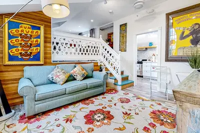Image de Historic Old Town home with three apartments, balcony, & lighthouse view
