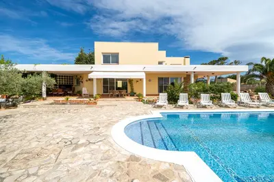 Image de Maison de vacances \"Vila Roser\" près de la mer avec piscine privée et Wi-Fi