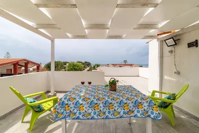 Image de Appartement 'Vela Bianca In Oasi Del Mare' avec vue sur mer, Wi-Fi et climatisation