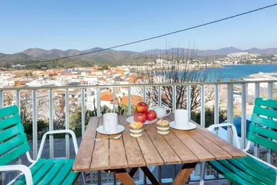 Maison de vacances avec Wifi, climatisation, Tv, balcon, animaux admis, vue panoramique, parking