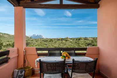 Image de Myrsine 54 - appartement avec vue sur Marina Maria et Tavolara