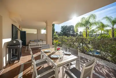 Image de Renovated in 2024 - Apartment w/ Pool and Parking