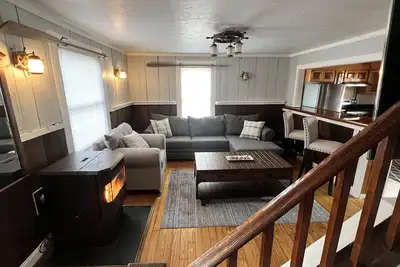 Image de Home near Ocean Park. Two 24-hour Beach Parking Passes Included! No cleaning fee