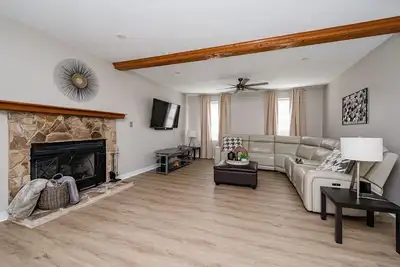 Image de Welcome to King George Manor your family-friendly getaway!
