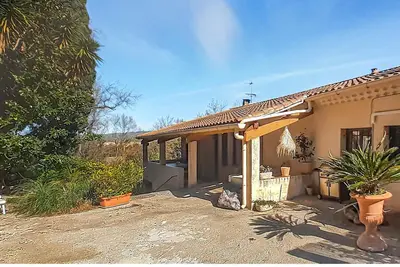 Image de Gorgeous home in Saint Cyr Sur Mer