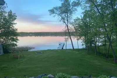 Image de Beautiful Lakehome nestled in Longville with panoramic views!