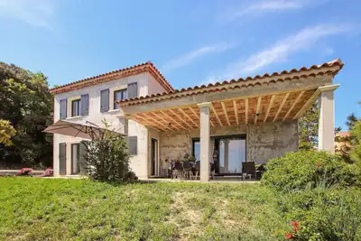 Image de Gorgeous home in Caumont sur Durance